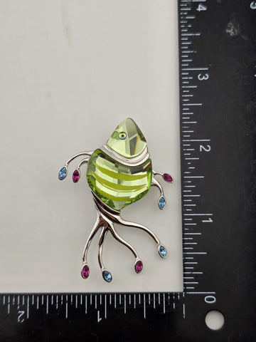 Rare Swarovski Rhodium Plated Green Crystal Fish Brooch Pin W Stafforshire Vase