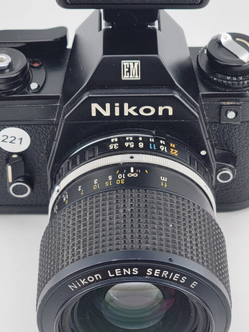 Nikon EM Film Camera + Series E Zoom 36-72mm F/3.5 Lens + Speedlight SB-E Flash