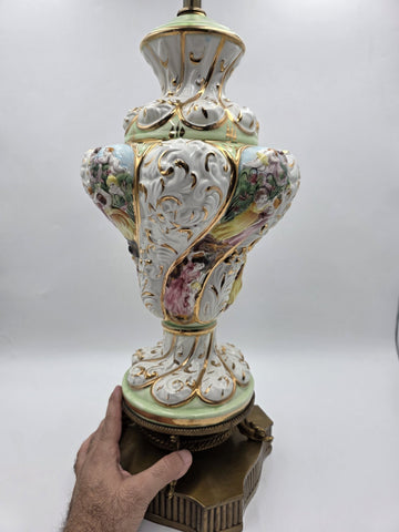 Vintage Italian Capodimonte Hand-Painted Porcelain Table Lamp W Metal Base.