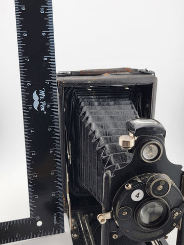 Antique Collectible Welta-Munchen Doppel Anastigmat 13.5cm F3.5 Folding Camera.