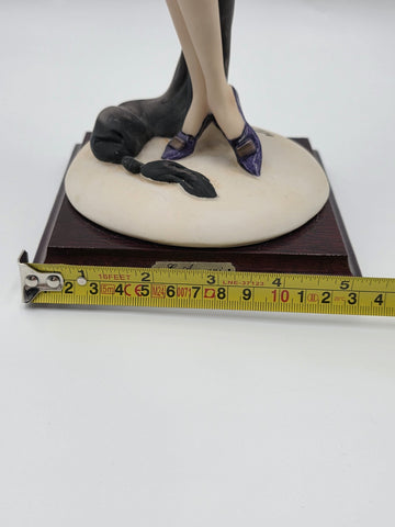 Giuseppe Armani Lady W Fan Figurine Ltd Edition #387C. 739/5000. Exclusive. Read