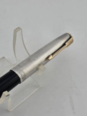Vtg 1940 Parker 51 Fountain Pen Black Barrel Sterling Silver Cap Gold Arrow Clip