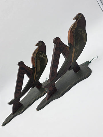 Rare Pair Antique 19th C Americana Folk Art Painted Wooden Parrot Wall Brackets