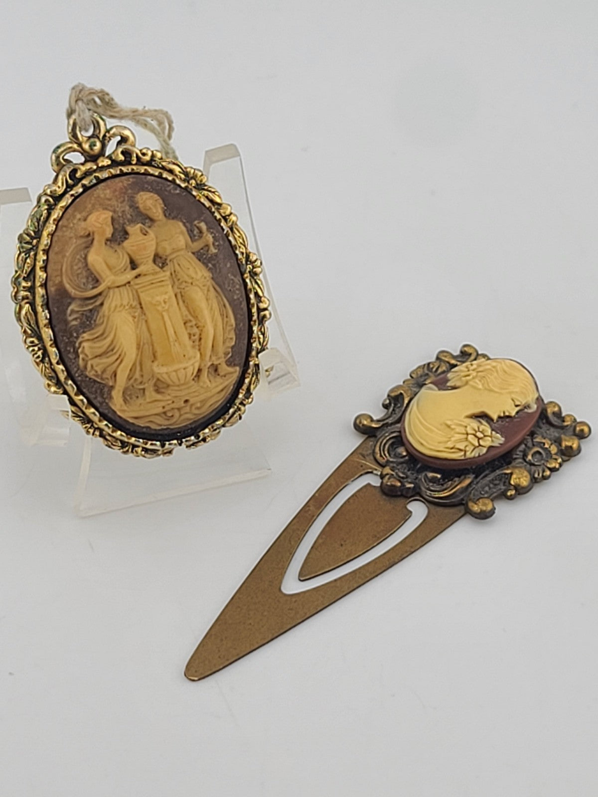 Rare Antique 19th C Victorian Glass Cameo Locket & Hair Pin Gilt Brass Classical