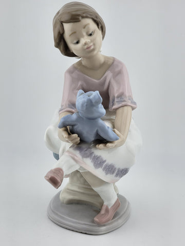 LLADRO PORCELAIN FIGURINE #7620 "BEST FRIEND" Girl with Teddy Bear VINTAGE SPAIN