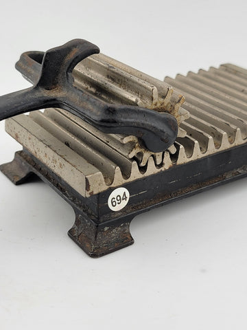 Rare Antique 1880 American Machine Cast Iron Hand Fluter Crimper W Wooden Handle