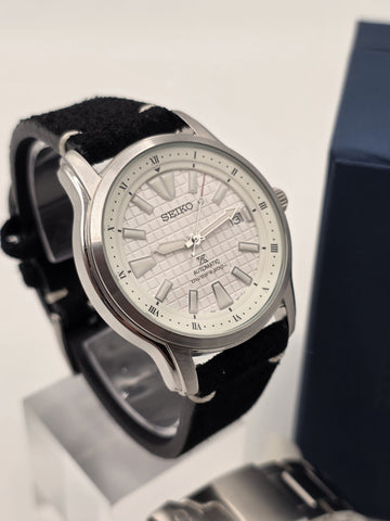 Seiko Prospex SNKP09K1 Automatic Diver 200M White Dial 7S26 Watch Box
