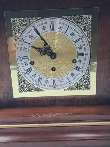 Howard Miller Thomas Tompion Mantel Clock 612436 Windsor Cherry. Works Great.