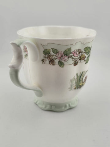 Vintage Brambly Hedge Royal Doulton “summer" Tea Cup & Plate. Cracked Cup.