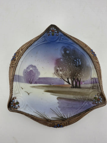 ANTIQUE ART NOUVEAU C1920 UNIQUE TRIANGULAR NIPPON DISH/HAND PAINTED W GOLD TRIM