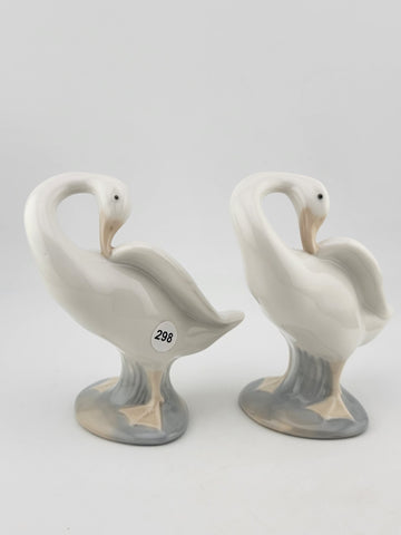 Set Of 2 Lladro Figurine “LITTLE DUCK” Duck/Goose Standing Preening 4553 Retired