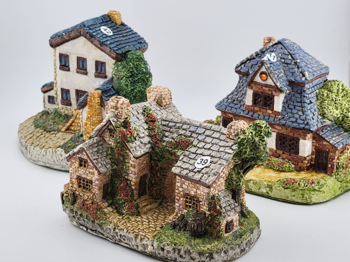 Lot Of 3 Vintage English Cottages- Made In Taiwan - Christmas Gift Idea