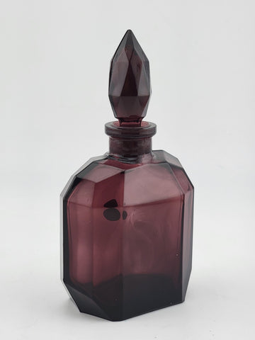 Rare Vintage Desna dark violet Diamond Cut perfume Collectibe bottle. Unmarked.