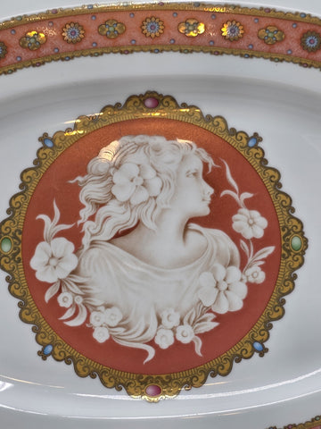 Set Of 2 T. Limoges Italy 24K Gold Cameo Porcelain Plates. Decorazioni Esclusive