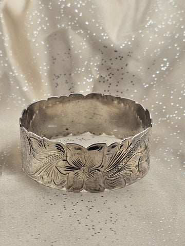Vintage Hawaiian Sterling Silver 925 Hibiscus Floral Engraved Bangle Bracelet.