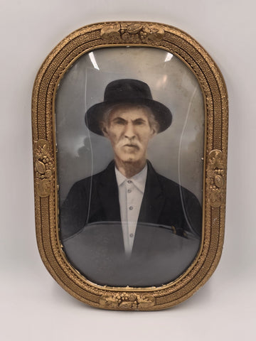 Antique Victorian Convex Bubble Glass Gentlemen Portrait in Gilt Oval Frame