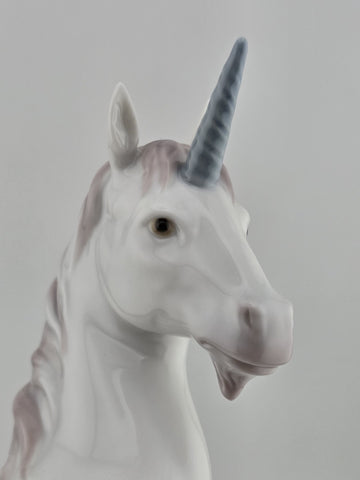 Rare Ltd Ed. Lladro Privilege Figurine " Magical Unicorn" #7697. Retired 2004