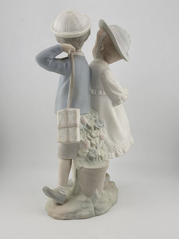 Lladro Children Puppy Love Porcelain  Figurine MADE IN SPAIN 1127 Retired Matte