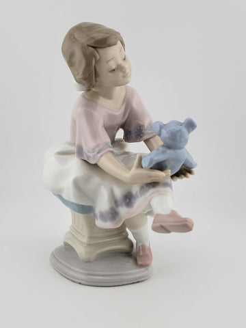 LLADRO PORCELAIN FIGURINE #7620 "BEST FRIEND" Girl with Teddy Bear VINTAGE SPAIN