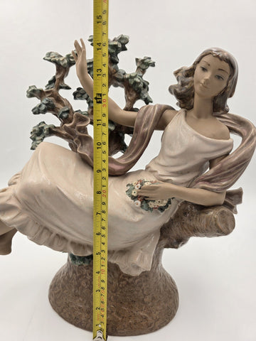 Rare Retired XL 1970's Lladró Day Dream Flora (#01012062). Stamped. VG Condition
