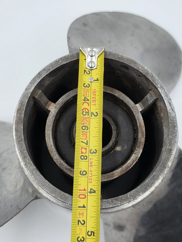 Vintage Stiletto Stainless Steel 3 Blade Boat Propeller 20321 01421 Spline Hub