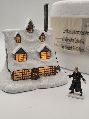 NEW Harry Potter Hawthorne Village Zonko's Joke Shop Lighted COA Figure. Works.