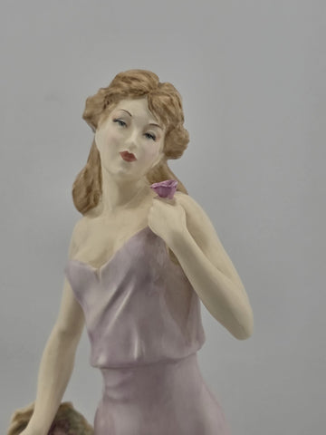 Vintage 1999 Royal Doulton Impressions figurine ‘Tender Moment’ HN 4192.
