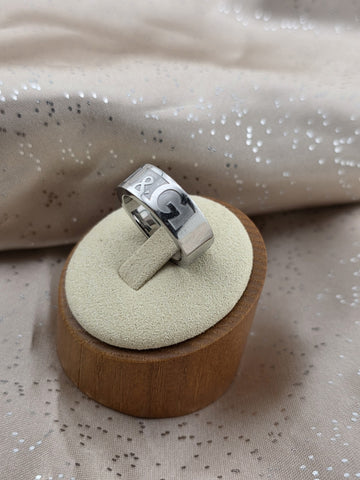 Vintage Dolce & Gabbana D&G LOVE Ring Discontinued Luxury Elegant Classic Sleek