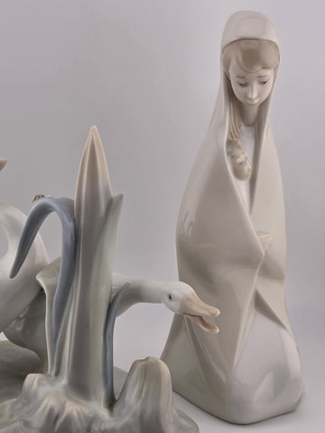 Set Of 2 Lladro #4549 & #4636 Geese & Mary & Baby Jesus  Porcelain Figurines.