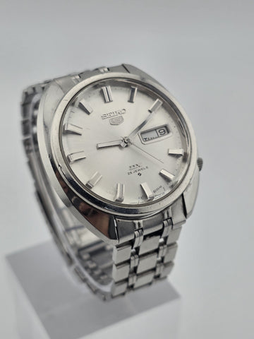 Vintage Seiko 5 DX 6106-8131 25 J Automatic 37mm Day Date JDM. Working.