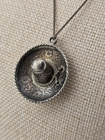 Vintage Taxco 925 Sterling Silver Mexico Sombrero Hat Pendant Necklace.