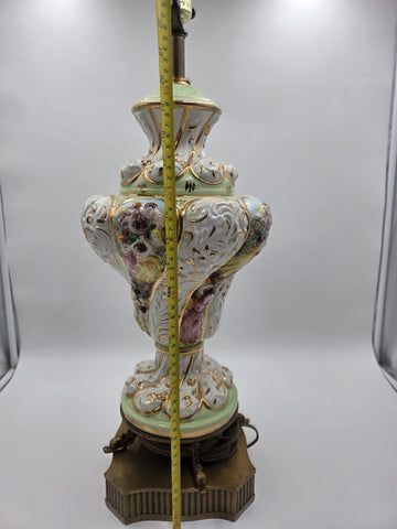 Vintage Italian Capodimonte Hand-Painted Porcelain Table Lamp W Metal Base.