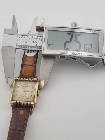 Vintage Classic Mens Deco 1950's 17j BENRUS 10K Gold Filled Dress Watch. Works