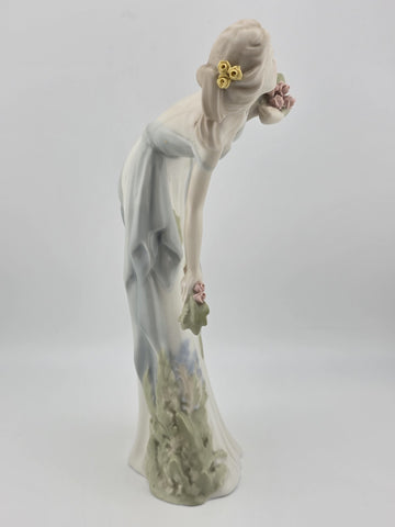 Royal Doulton "SUMMER'S DARLING" Figurine HN3091 Reflection Collection Signed.