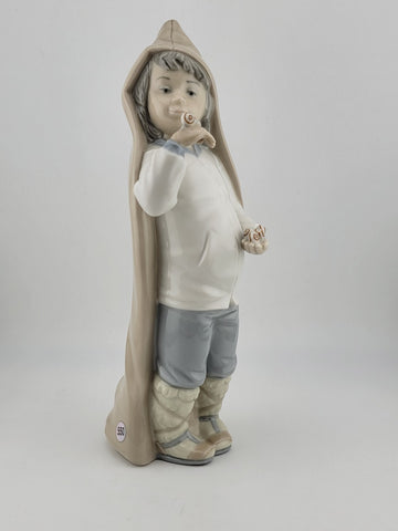 Lladro 'Boy With Snails' Figure 4896 Retired Beutiful Condition Made In Spain