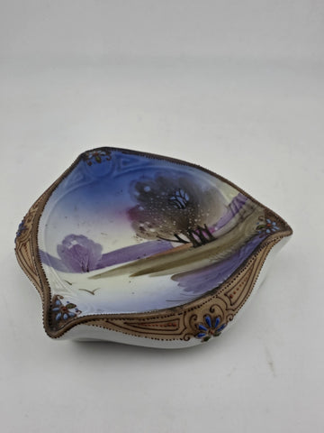 ANTIQUE ART NOUVEAU C1920 UNIQUE TRIANGULAR NIPPON DISH/HAND PAINTED W GOLD TRIM