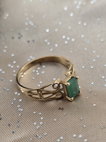 Antique 10K Solid Gold Emerald Cut Green Stone Ring Filigree Style Size 6.5.