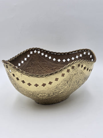 Large Antique Hand Hammered Brass Pierced Floral Bowl Jardiniere Rope Rim