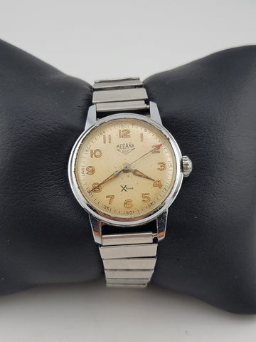 Vintage Medana 500 Xtensa Wrist Watch With Band 33mm. Working Cond.
