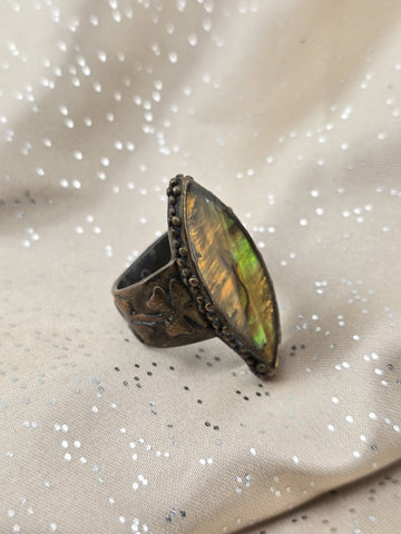 Vintage ABALONE RING OFFSET MARQUIS SILVERTONE 4 LEAF CLOVERS ON BAND SIZE 7