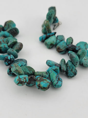VINTAGE Gorgeous all natural chunks of Turquoise Nuggets Bracelet. 7 Inch Long.