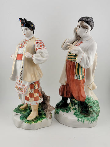 Rare VTG SET OF 2 Figurines KARAS & ODARKA  Ukrainian Soviet Porcelain. VG cond.