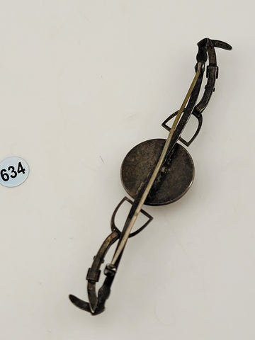 ANTIQUR 925 STERLING SILVER REVERSE PAINTING ON GLASS HORSE & JOKEY BROOCH