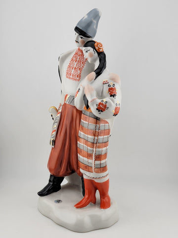 Rare 1961 Ukraine Vintage porcelain sculptural statuette "Ukrainian couple" Kiev