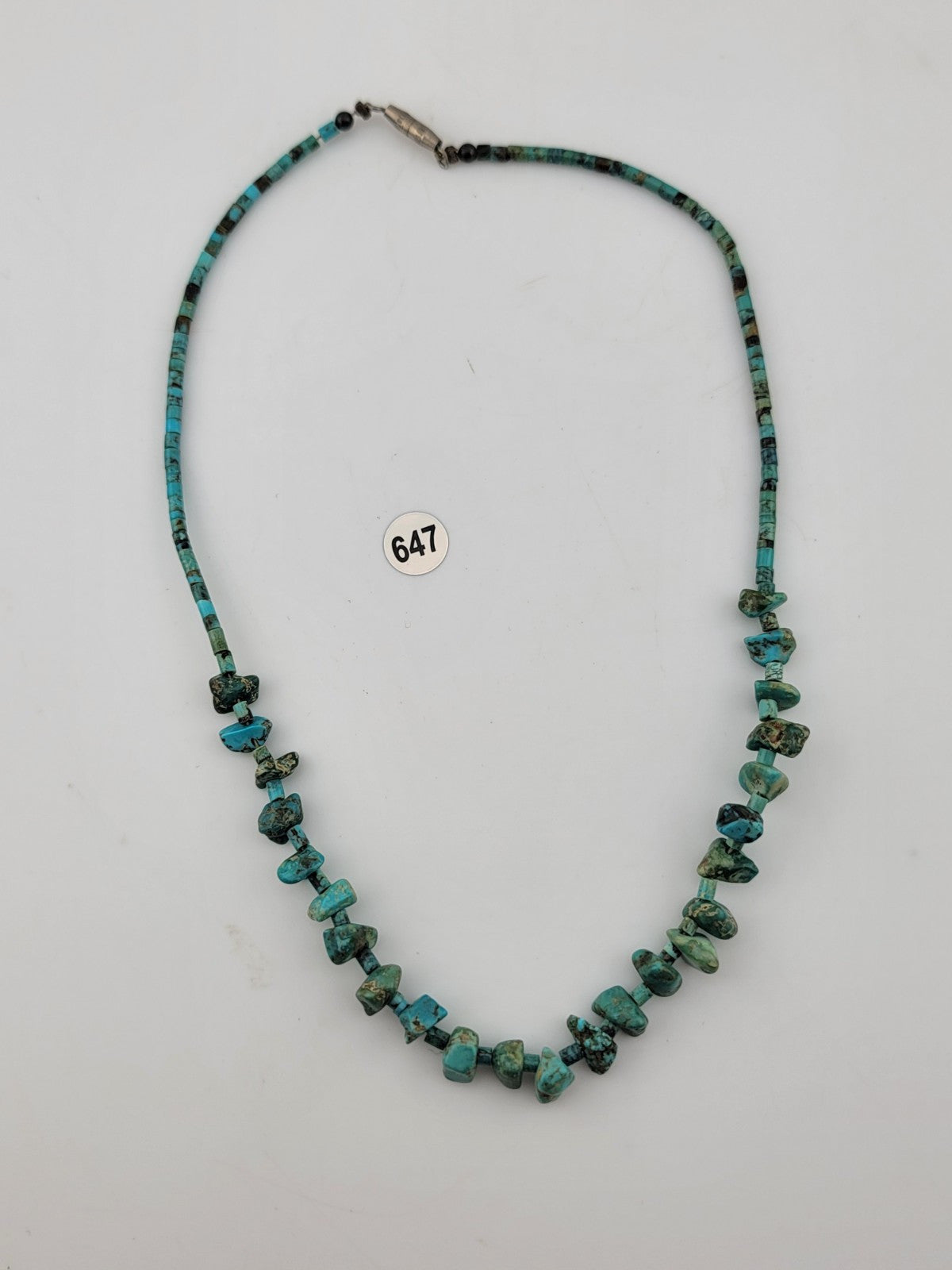 VINTAGE Gorgeous all natural chunks of Turquoise Nuggets Necklace. 15 Inch Long.