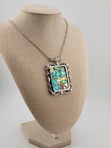 VINTAGE 112.65 CTW ABALONE INLAY PENDANT IN SILVER WITH FCHAIN