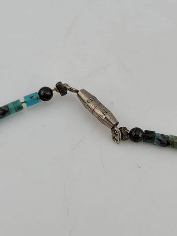VINTAGE Gorgeous all natural chunks of Turquoise Nuggets Necklace. 15 Inch Long.