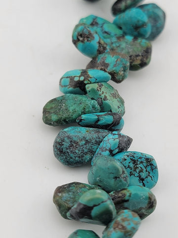 VINTAGE Gorgeous all natural chunks of Turquoise Nuggets Bracelet. 7 Inch Long.