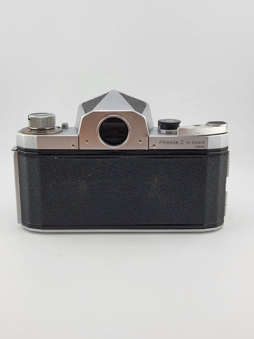VINTAGE 1960 MIRANDA D  35mm CAMERA, SOLIGOR MIRANDA 135 mm LENS. Clean.Untested