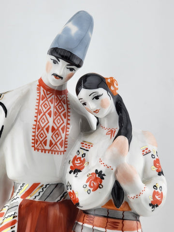 Rare 1961 Ukraine Vintage porcelain sculptural statuette "Ukrainian couple" Kiev